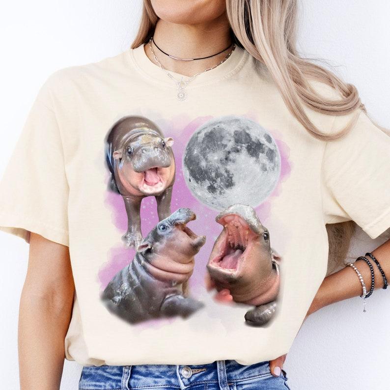 Moo Deng With The Moon Shirt, Moo Deng Shirt, Cute Baby Hippo Moo Deng Bouncy Pig in Thai Hippopotamus Shirt, Hippo Lover, Funny Hippo Shirt