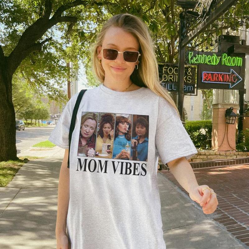 Mom Vibes T-shirt, Mom Vibes Shirt 70's Show Fun, The Nanny Shirt, Kitty Mom Vibes Shirt, Kitty Forman Shirt, Happy Mother's Day, Gift For Mom